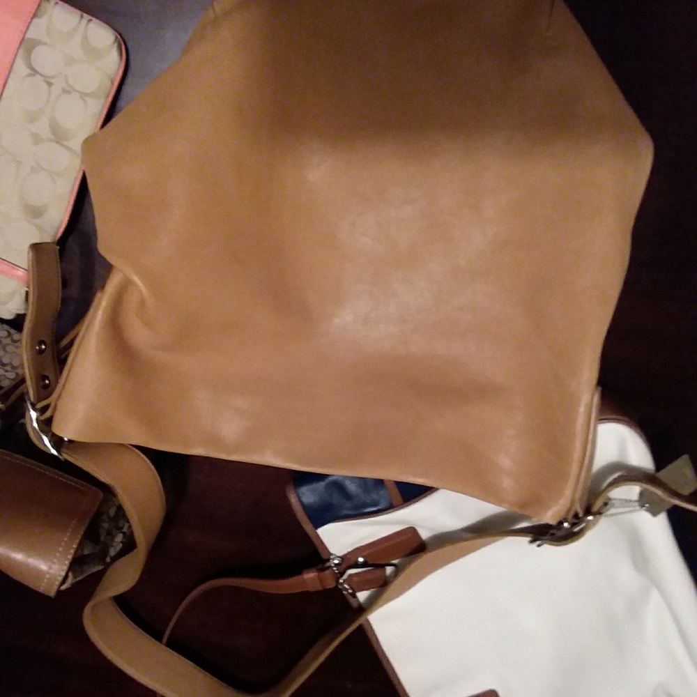 Purses - Picture 5 of 8